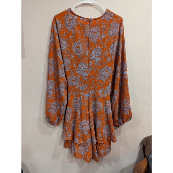 Flirty long sleeve brown romper w/blue botanical print size 2X no tag - Picture 5 of 8